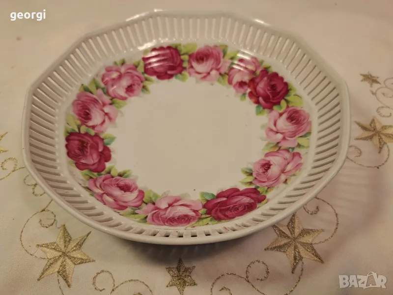 ажурна порцеланова чиния с рози  24/4, снимка 1