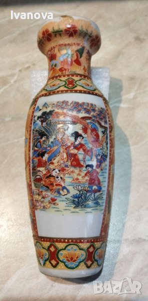 красива оригинална порцеланова китайска вазичка, снимка 1