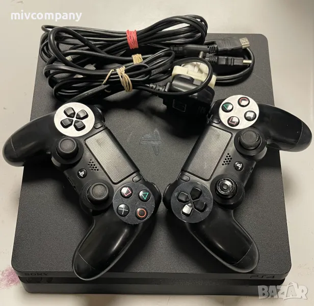 Конзола Playstation 4 1TB + 2 джойстика, снимка 1