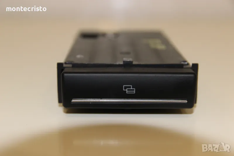 Визитник Audi A3 8P (2003-2008г.) 8P0941561 / 8P0 941 561, снимка 1