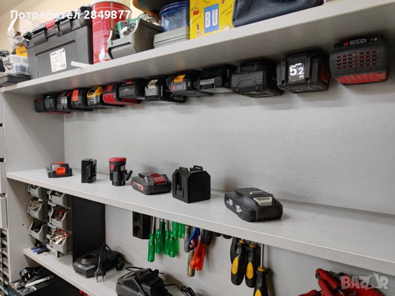 Стойки и поставки за батерии и инструменти, снимка 1