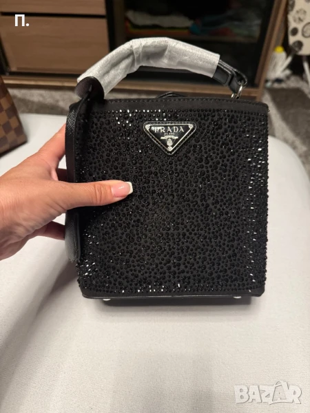 Чанта Prada с камъни Swarovski , снимка 1