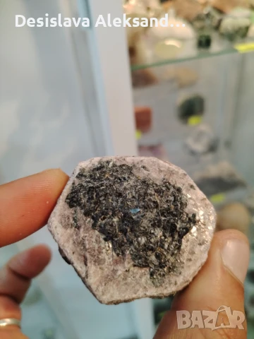 Необработен рубин с турмалин, много изгодно , снимка 2 - Колекции - 50686477