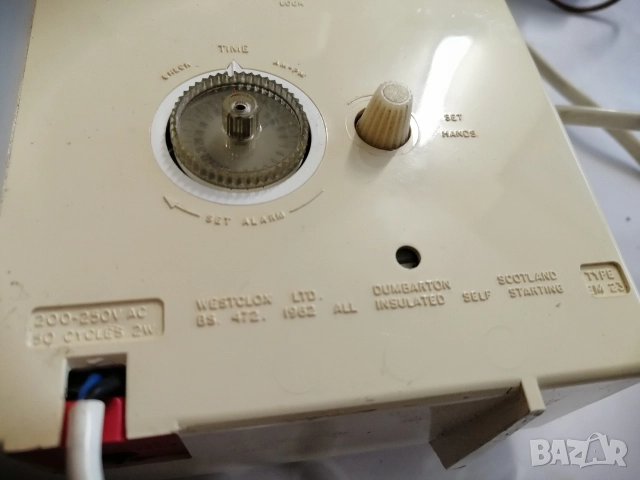 Ретро електромеханичен часовник Westclox Electric, Made in Scotland, снимка 7 - Антикварни и старинни предмети - 52865710