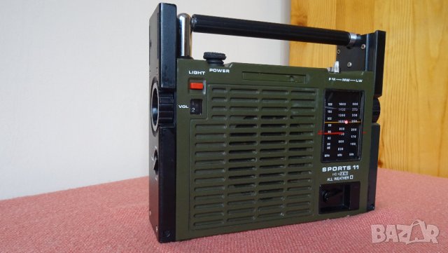 Vintage Sony ICF-111L   AM/FM Radio, 1970's  Japan, снимка 16 - Радиокасетофони, транзистори - 33036844