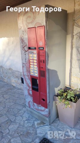 Продавам вендинг кафе машина Saeko 600