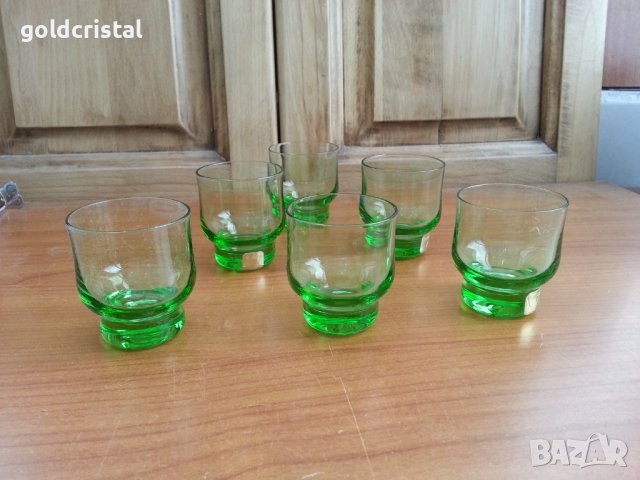 Стъклени чаши чашки цветно стъкло, снимка 1 - Антикварни и старинни предмети - 36770502