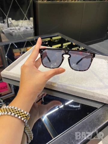 очила с черен обикновен калъф и ув защита versace louis vuitton, снимка 6 - Слънчеви и диоптрични очила - 51444699