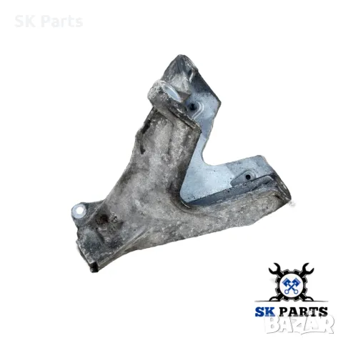 Лапа двигател /Дясна/ за Ауди А4 Б6/Audi A4 B6 1.8т, снимка 2 - Части - 50295944