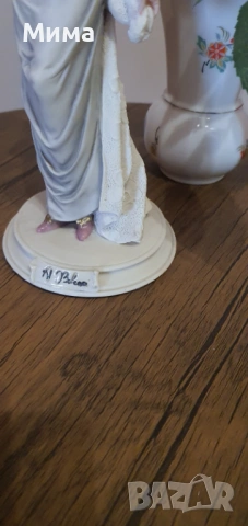 Фигурка на дама с кученце, снимка 6 - Статуетки - 50747514