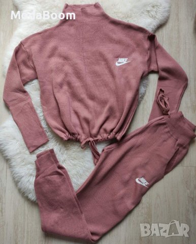 Nike дамски комплекти, снимка 2 - Комплекти - 42963513