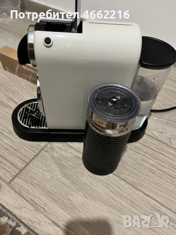 Кафемашина Nespresso с 20 капсули, използвана, снимка 3 - Кафемашини - 52558565
