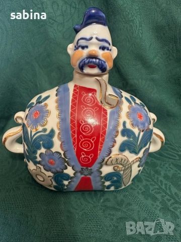 Рядка неизползвана нова порцеланова бутилка/гарафа „Казак с лула“, производство на Коростен, СССР