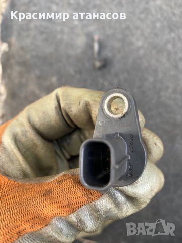 Датчик колянов вал за Тойота Аурис.0470 11L04, снимка 3 - Части - 44119074