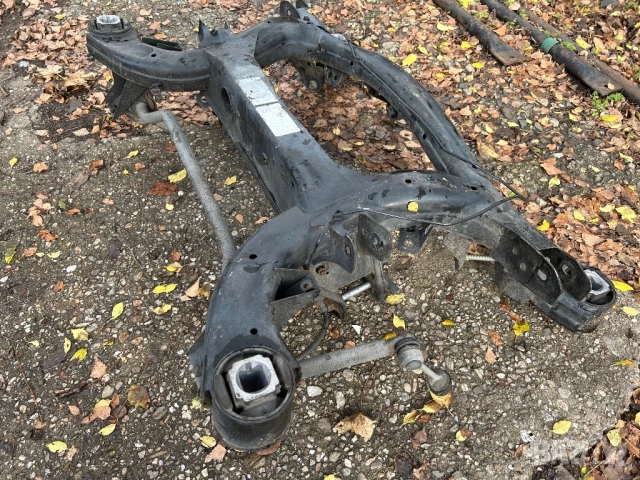 заден мост BMW X5 X6 E70 E71 , снимка 2 - Части - 52694549