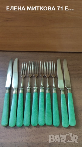 Старинни месингови десертни прибори с перлено-зелена бакелитова дръжка-в стил Арт Деко, снимка 2 - Антикварни и старинни предмети - 52564869
