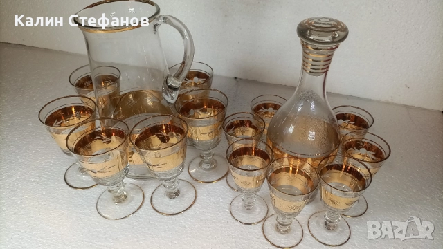 Два невероятни комплекта за ракия, вино от едно време, богата златна украса, снимка 2 - Антикварни и старинни предмети - 51639889