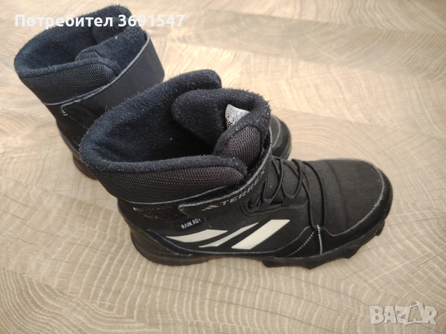 Детски боти Adidas , снимка 2 - Детски боти и ботуши - 53579245