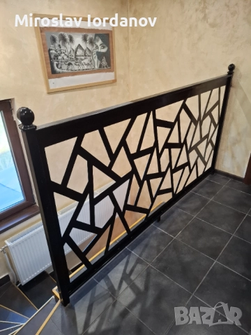 Изработвам метални изделия от желязо врати парапети навеси и др.