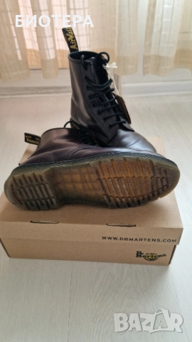 Оригинални Dr. Martens 1460 кожени боти – номер 42, класика, снимка 5 - Мъжки боти - 52183359