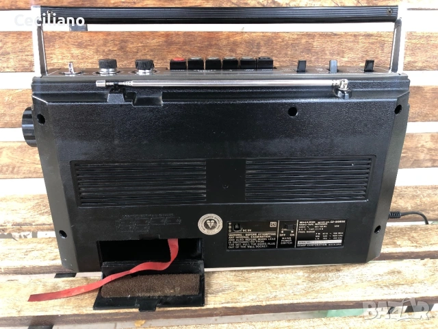 Радиокасетофон Sharp GF-8080E , снимка 11 - Радиокасетофони, транзистори - 53226932