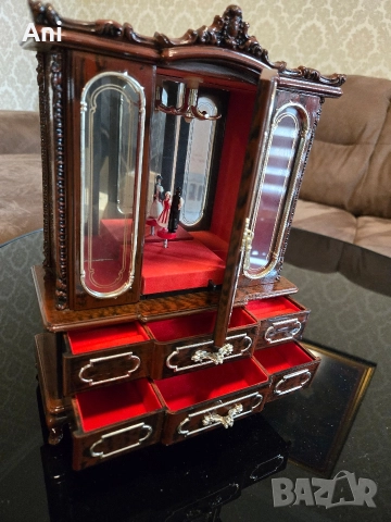 Музикална кутия/ бижутерка тип витрина, снимка 2 - Други - 52728814