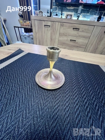 Винтидж свещник от масивен месинг, снимка 4 - Антикварни и старинни предмети - 53197771