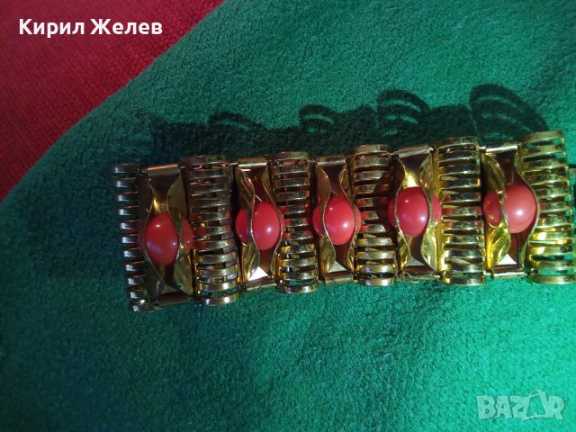 ПОЗЛАТЕНА РЕТРО АРТ ВИНТИДЖ БРОНЗОВА ГРИВНА ЕФЕКТНА с ЧЕРВЕНИ КАМЪНИ 16902, снимка 4 - Антикварни и старинни предмети - 30691405