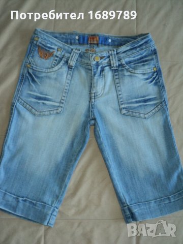 Почти нови дамски дънкови къси панталони - размер 28