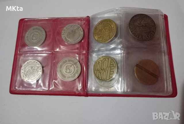 Класьор с жетони, снимка 2 - Нумизматика и бонистика - 52689544