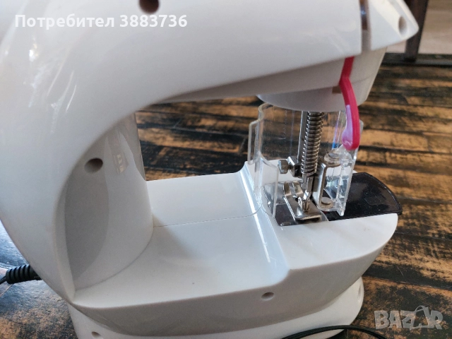 Шевна машина с педал на батерии, снимка 3 - Шевни машини - 51619381