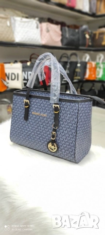 чанти 32х25см tommy hilfiger louis vuitton michael kors chanel gucci tommy hilfiger , снимка 10 - Чанти - 51458189