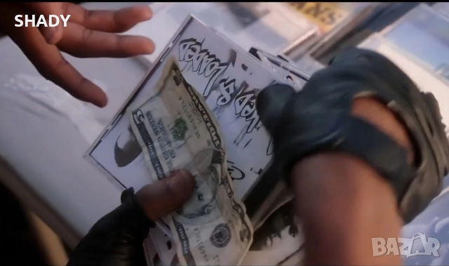 Get rich or die tryin Колекционерски реквизитен албум – Young Caesar / Locked & Loaded (филмов проп), снимка 6 - Колекции - 51828758