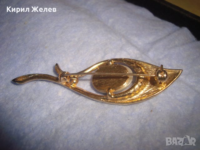 КРАСИВА ЕЛЕГАНТНА ЛИСТОВИДНА АРТ ДЕКО ПОЗЛАТЕНА ПЕРЛЕНА ВИНТИДЖ БРОШКА с ЦИРКОНИ 21647, снимка 5 - Други - 37395574