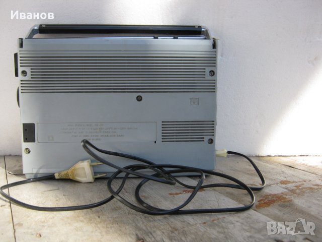  старо радио ВЕФ 221 , снимка 2 - Радиокасетофони, транзистори - 39217086