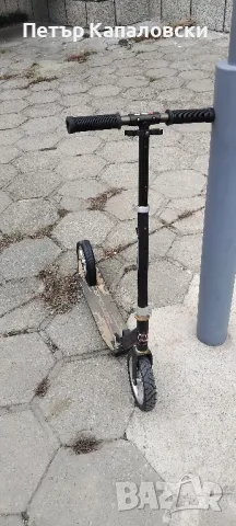 Алуминиева тротинетка

Материал гуми/ размер: PC core•PU /полиуретан/•110 mm