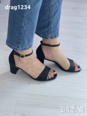 Стъпка в Стила: Стилни дамски сандали с ток за модерна жена, снимка 1