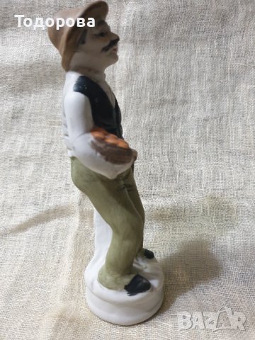 Порцеланова фигурка на старец, снимка 2 - Антикварни и старинни предмети - 43792157