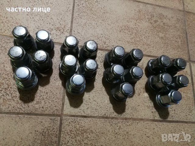 гaйки  20бр  зa  aлуминиеви джaнти зa Тойотa Рaв  4  оригинaлни