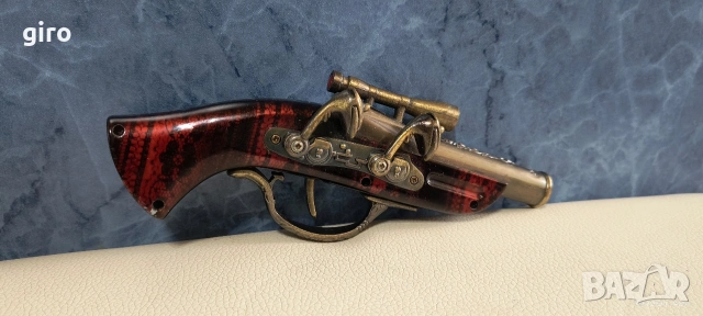 Запалка - метален кремъчен пистолет в реални размери 