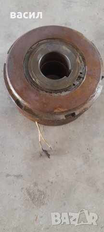 Съединител  спирачка за струг