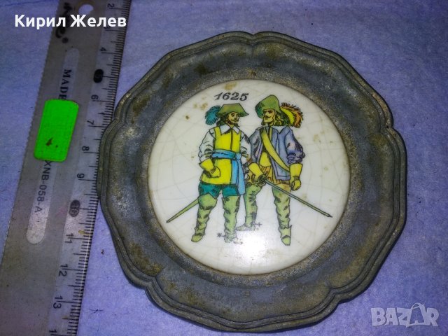 СТАРА КОЛЕКЦИОНЕРСКА МЕТАЛНА ЧИНИЙКА За СТЕНА с МУСКЕТАРИ - ЦИНК с ЩЕМПЕЛ АНГЕЛЧЕ 41541, снимка 8 - Колекции - 43650699