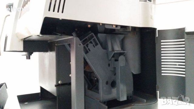 Кафеавтомат Saeco Royal coffe bar, снимка 7 - Кафемашини - 27247359