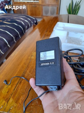 Стара светкавица за фотоапарат Електроника В5-08, снимка 4 - Други ценни предмети - 37117605