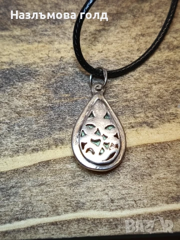Сребърен медальон с лабрадорит ръчна изработка , снимка 3 - Колиета, медальони, синджири - 50822020