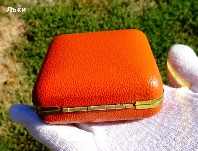 Europa механичен настолен часовник будилник,рубини,кожа. , снимка 10 - Антикварни и старинни предмети - 51826154