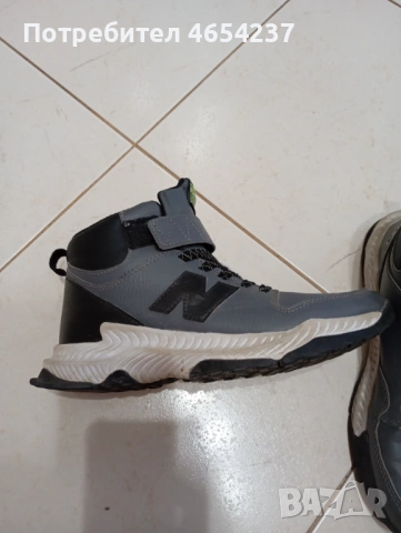 Обувки зимни 36.5 + блуза, снимка 2 - Детски боти и ботуши - 53070984