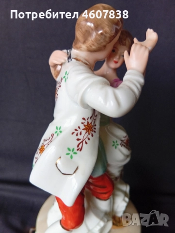 Порцеланова статуетка въртяща,музикална, снимка 4 - Статуетки - 52027225