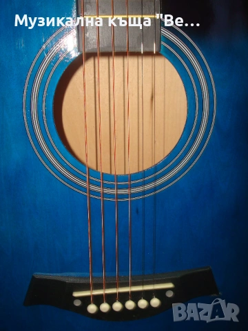 Акустична китара с калъф, снимка 4 - Китари - 40482879