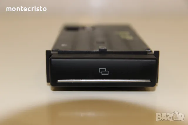 Визитник Audi A3 8P (2003-2008г.) 8P0941561 / 8P0 941 561